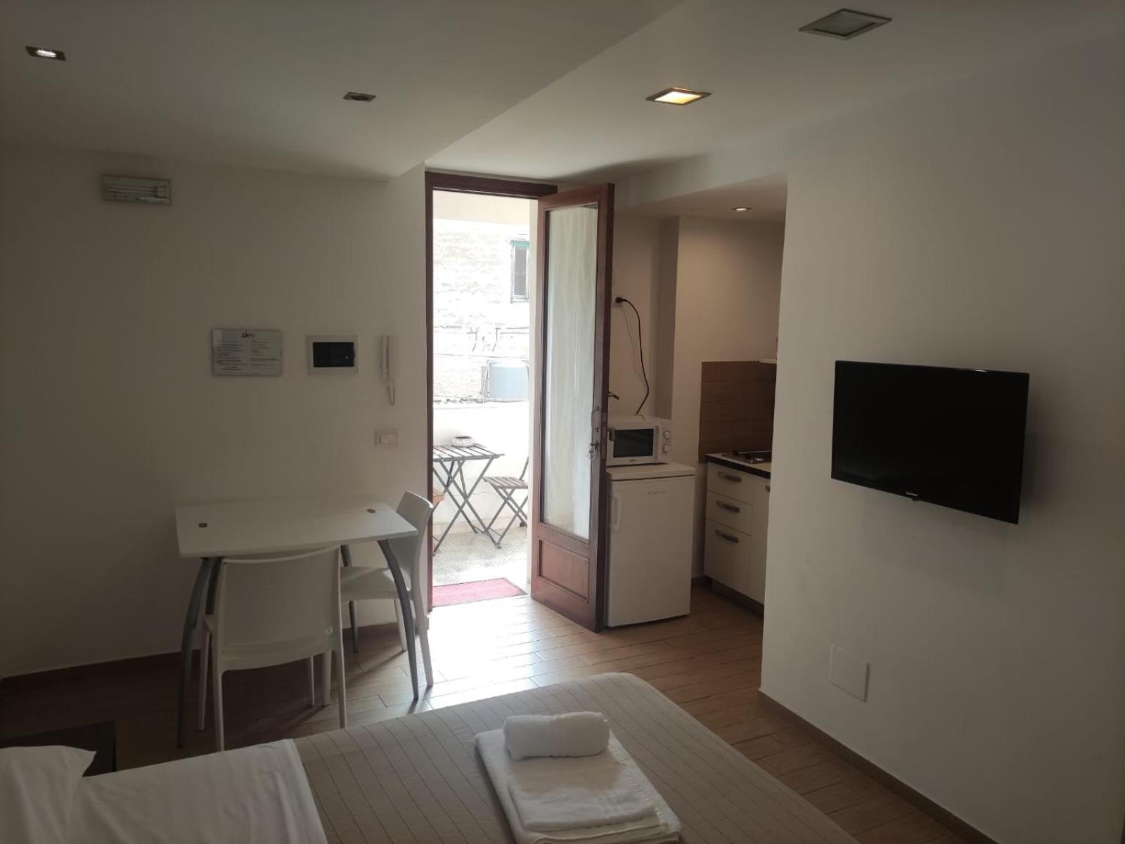 Cortile Antico Aparthotel Trapani Luaran gambar