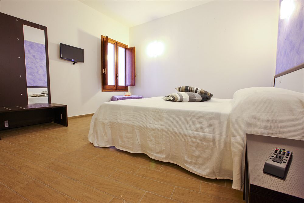 Cortile Antico Aparthotel Trapani Luaran gambar